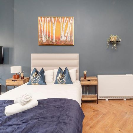 Morden Studio Flat Moments Away From Brighton Seafront Apartment Bagian luar foto