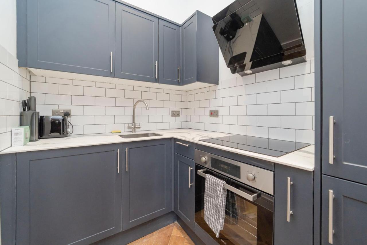 Morden Studio Flat Moments Away From Brighton Seafront Apartment Bagian luar foto