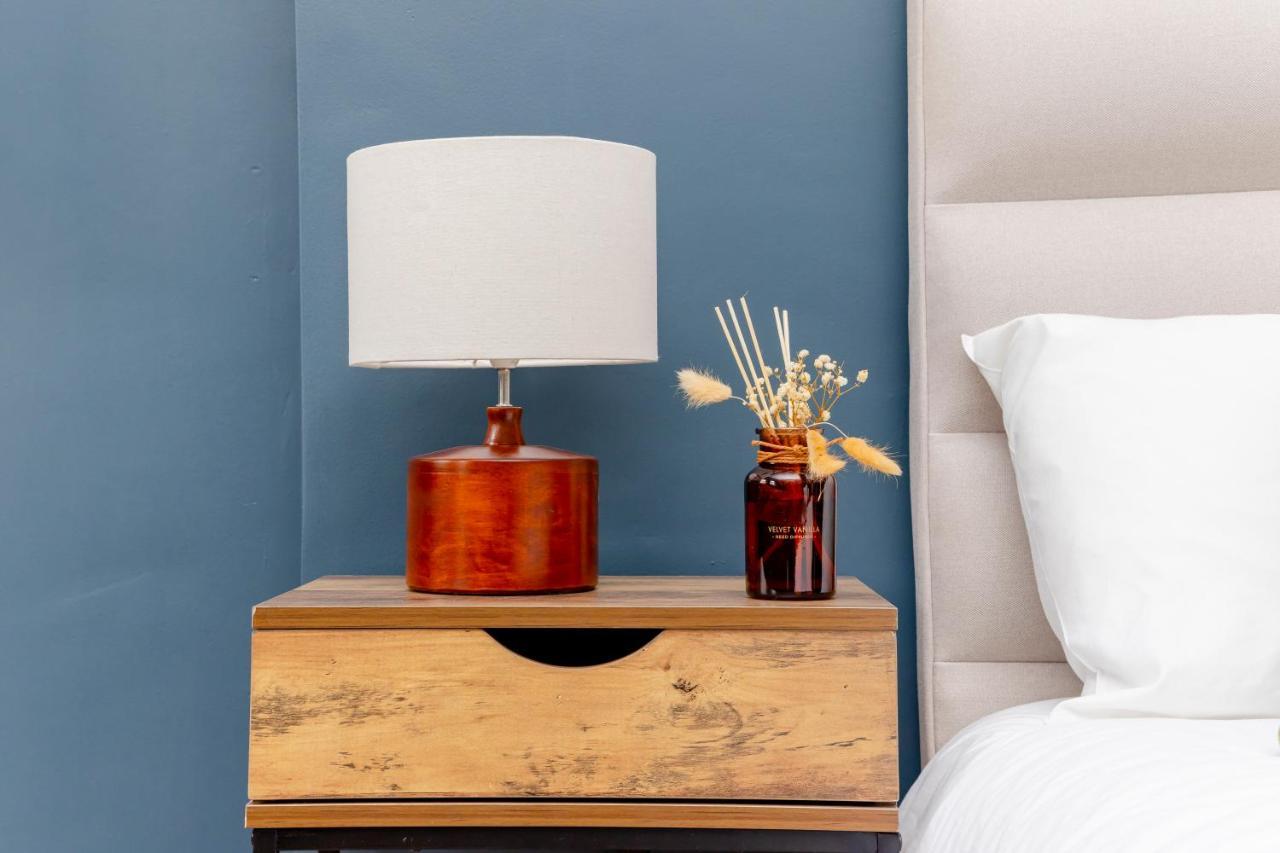 Morden Studio Flat Moments Away From Brighton Seafront Apartment Bagian luar foto